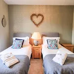 Woodlands Boutique *