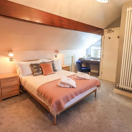 Woodlands Boutique * Windermere