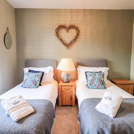 Woodlands Boutique *